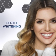 Pasta de Dinti, Crest, 3D Whitening Therapy, cu Carbune Activ si Ulei Arbore de Ceai, 116gr 2