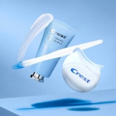 Kit Albirea Dintilor, Crest, Whitening 
Emulsions, Emulsie, Aplicator, si Lampa Led Inclusa, 18gr 2