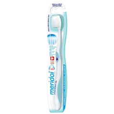 Periuta de Dinti Clasica, Meridol, Curatare Eficienta si Ingrijire Delicata a Gingiilor, Soft, Culoare Albastra