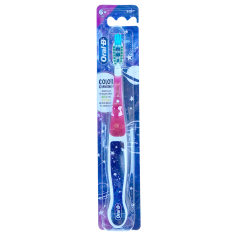 Periuta de Dinti pentru Copii, Oral-B, CrossAction, Galaxy, Varsta 6+ Ani, Multi-Protectie, Peri Moi, Rosu cu Albastru